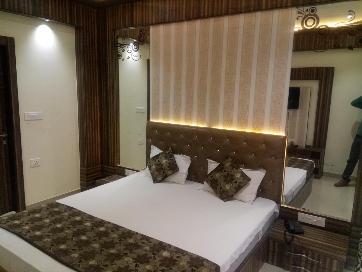 Hotel Anamsa Residency Vrindāvan Exteriér fotografie